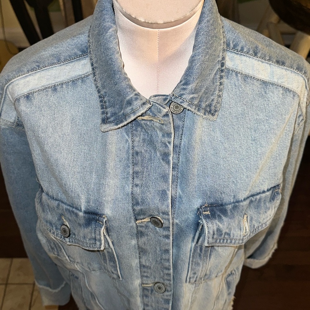 Light Wash Denim Jean Jacket - Light Blue
